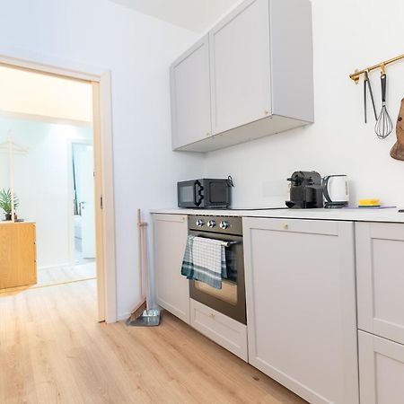 Riverside Appartement - City Center クレムス アン デル ドナウ エクステリア 写真